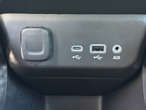 Used 2021 Chevrolet TrailBlazer RS w/ Convenience Package image 28