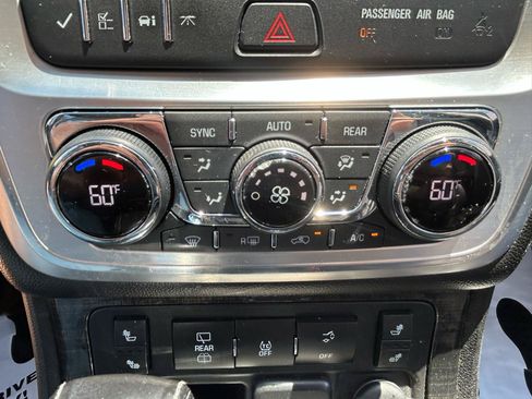 Used 2016 GMC Acadia SLT AWD/4WD image 25