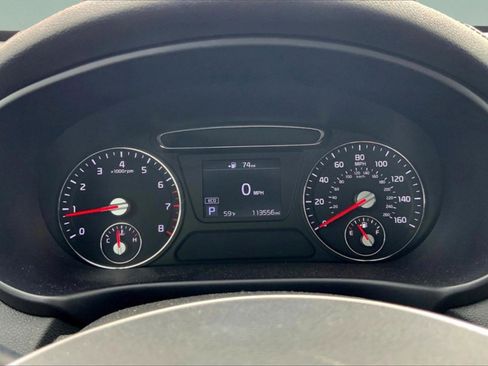 Used 2020 Kia Sorento LX image 21