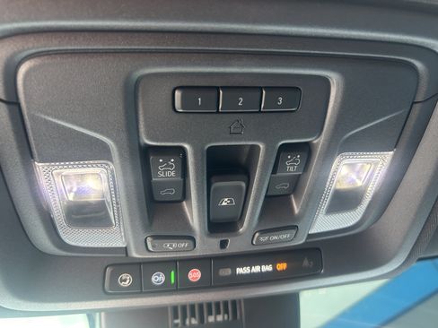 Used 2024 GMC Sierra 1500 AT4 w/ AT4 Premium Package AWD/4WD image 28