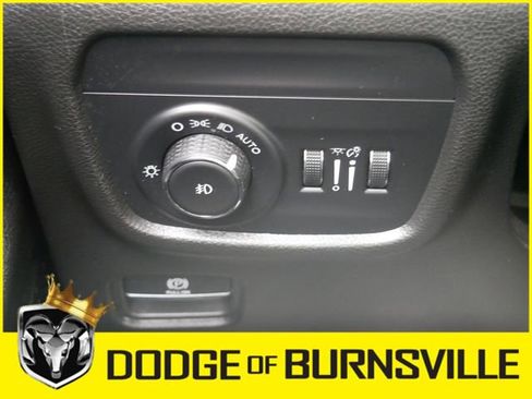 Used 2023 Jeep Grand Cherokee Limited image 24