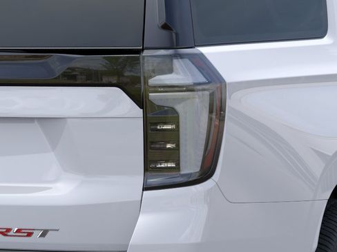 New 2026 Chevrolet Suburban RST AWD/4WD image 35