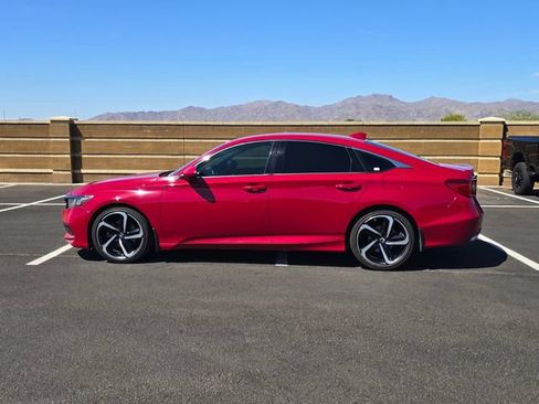Used 2018 Honda Accord Sport image 4