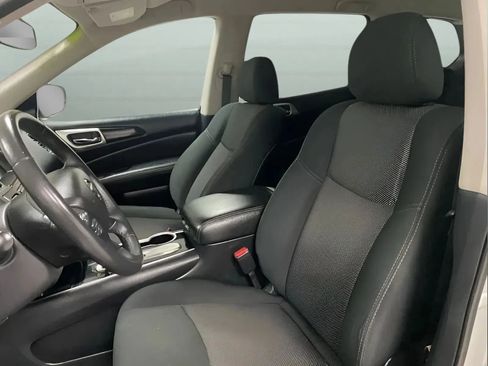 Used 2020 Nissan Pathfinder SV FWD image 6