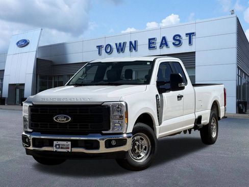 Certified 2025 Ford F250 XL w/ XL Chrome Package RWD image 1