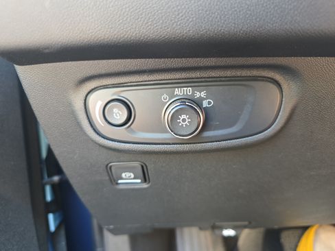 Used 2024 GMC Terrain SLE AWD/4WD image 20