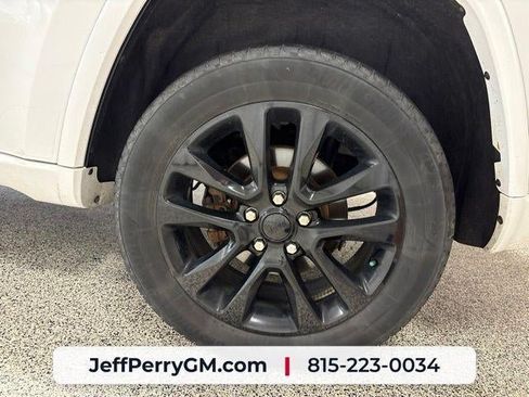 Used 2018 Jeep Grand Cherokee Altitude AWD/4WD image 24