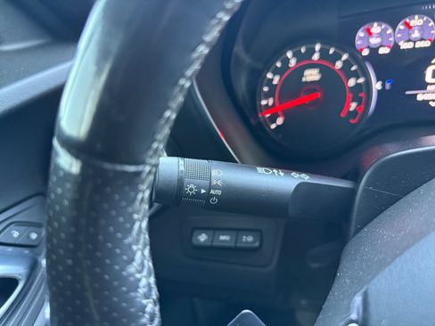 Used 2019 Chevrolet Camaro SS RWD image 21