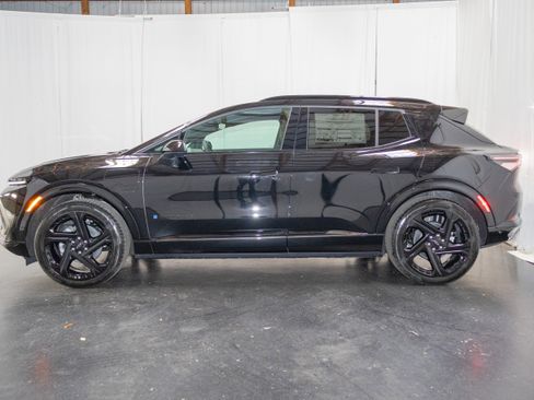 New 2026 Chevrolet Equinox EV RS image 4