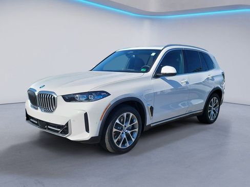 New 2026 BMW X5 xDrive50e w/ Parking Assistance Package image 6