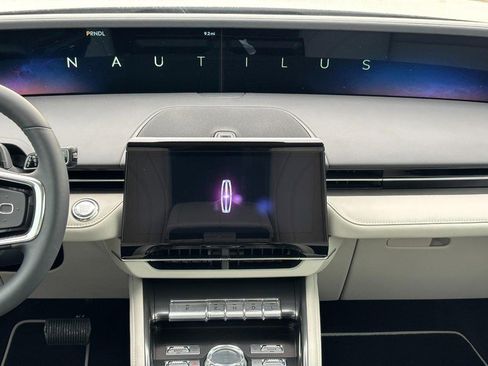 New 2026 Lincoln Nautilus Premier image 13