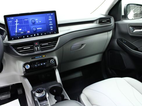 New 2025 Ford Escape PHEV w/ PHEV Premium Package image 19