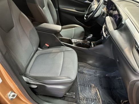 Certified 2024 Buick Encore GX Preferred FWD image 28