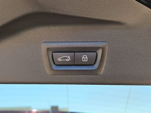 Used 2025 BMW X5 xDrive50e AWD/4WD image 15