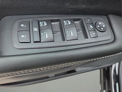 New 2026 Chrysler Pacifica Limited w/ S Appearance Package FWD image 15