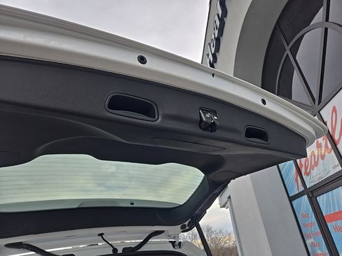 New 2026 Chrysler Pacifica Select image 98