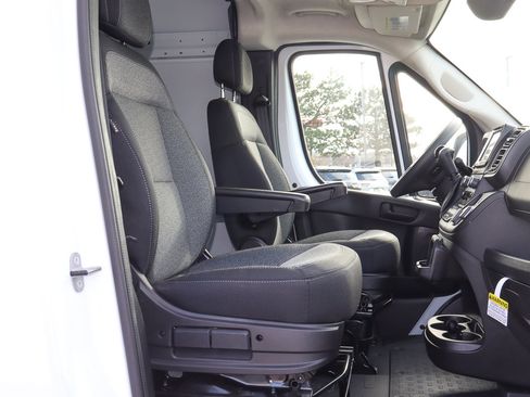 New 2026 RAM ProMaster 3500 w/ Convenience Group image 21