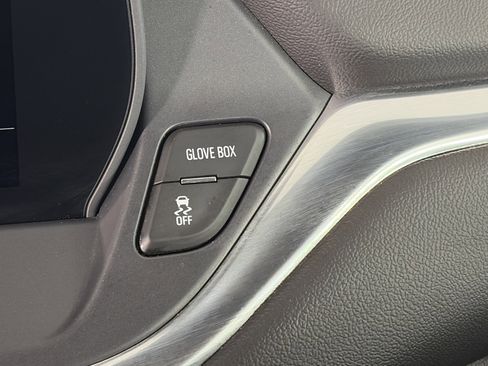 Used 2025 Chevrolet Blazer LT image 26