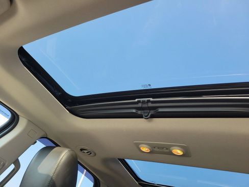 Used 2012 GMC Acadia Denali AWD/4WD image 25