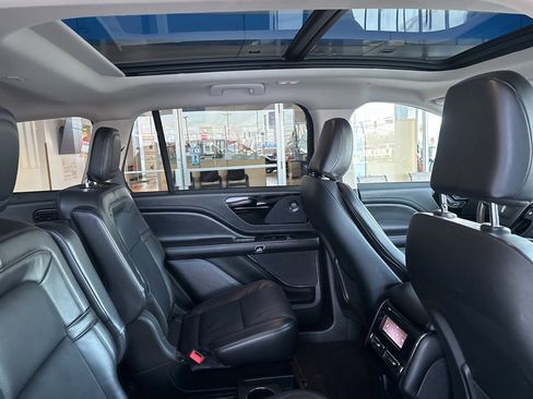 Used 2024 Lincoln Aviator Reserve image 28