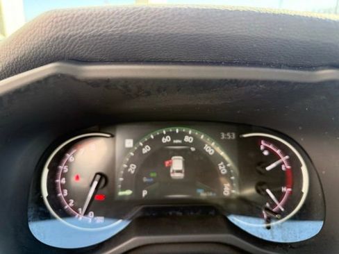 Used 2025 Toyota RAV4 LE image 13