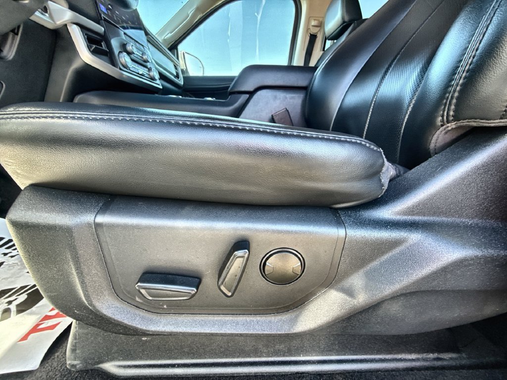 Used 2024 Ford Expedition Max XLT AWD/4WD image 15