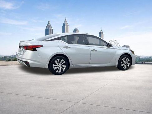 Certified 2024 Nissan Altima 2.5 S FWD image 24