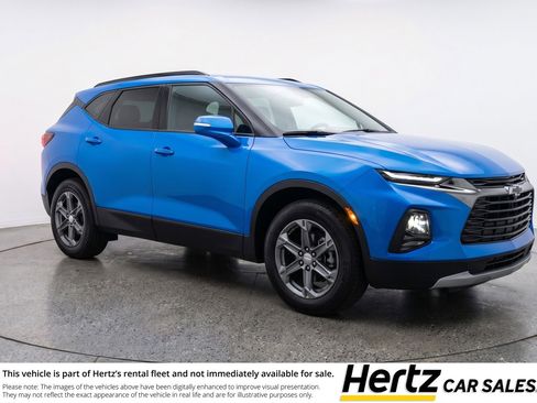 Used 2025 Chevrolet Blazer LT image 1