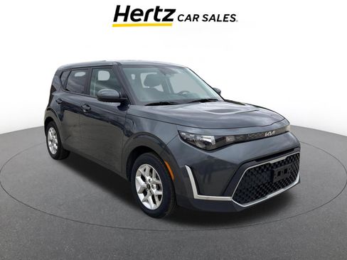 Used 2025 Kia Soul LX w/ LX Technology Package FWD image 1