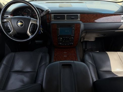 Used 2011 Chevrolet Avalanche LTZ AWD/4WD image 11