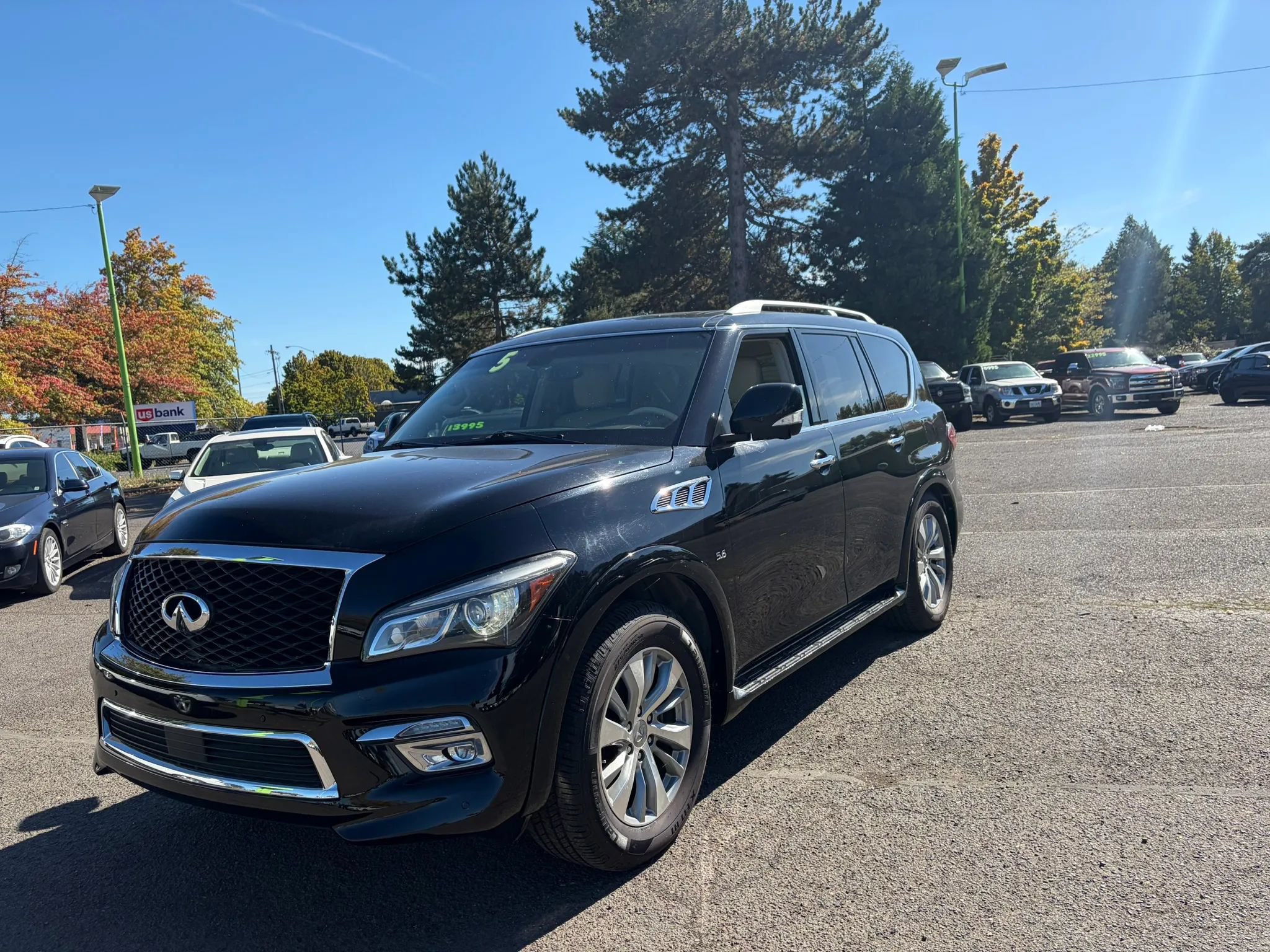 Used 2015 INFINITI QX80 4WD w/ 22" Wheel Package image 3