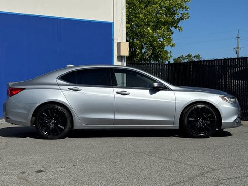 Certified 2018 Acura TLX FWD image 2