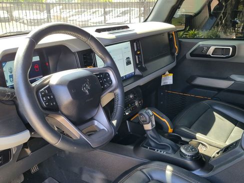 Used 2023 Ford Bronco Badlands AWD/4WD image 9
