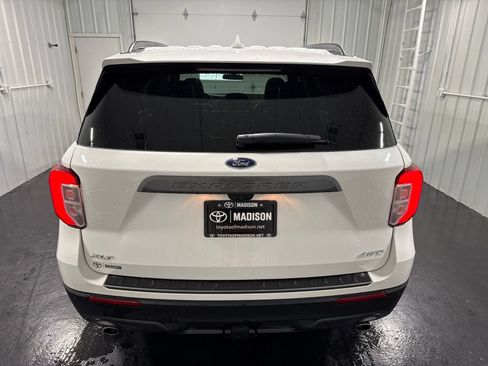 Used 2021 Ford Explorer XLT w/ Equipment Group 202A AWD/4WD image 48