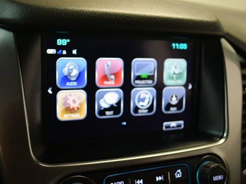 Used 2017 Chevrolet Suburban LS RWD image 7