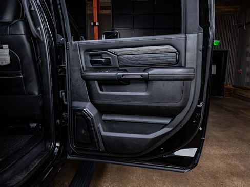 Used 2025 RAM 3500 Limited image 39