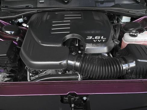 Used 2022 Dodge Challenger GT w/ Blacktop Package RWD image 10