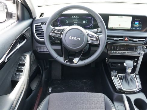 New 2026 Kia Seltos S AWD/4WD image 12