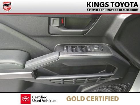 Used 2025 Toyota 4Runner SR5 AWD/4WD image 13