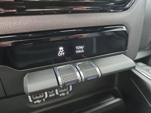 Used 2023 RAM 1500 Laramie AWD/4WD image 69