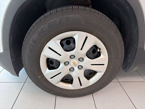 Used 2017 Chevrolet Trax LS image 11