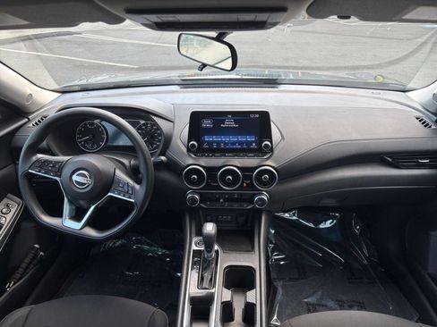 Used 2025 Nissan Sentra SV FWD image 30