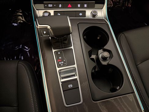 Certified 2024 Audi A6 Premium Plus w/ Premium Plus Package AWD/4WD image 18