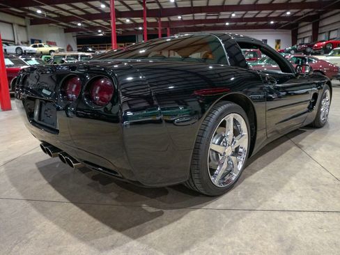 Used 1998 Chevrolet Corvette Coupe w/ Memory Pkg RWD image 8