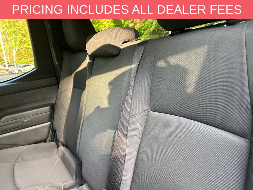 Used 2025 Toyota Tacoma SR5 AWD/4WD image 16