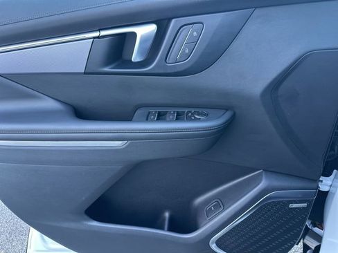 Used 2025 Buick Enclave Sport Touring image 32