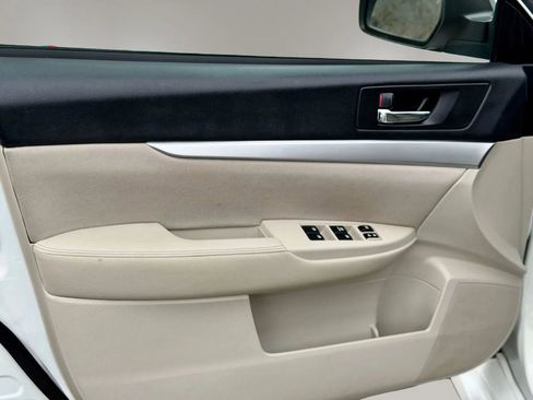 Used 2014 Subaru Legacy 2.5i image 14