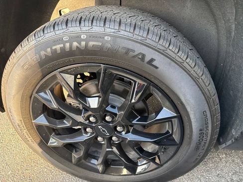 Used 2024 Chevrolet Traverse LS w/ Midnight/Sport Edition FWD image 7