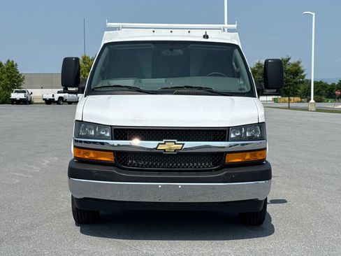 New 2025 Chevrolet Express 3500 w/ Power Convenience Package image 17