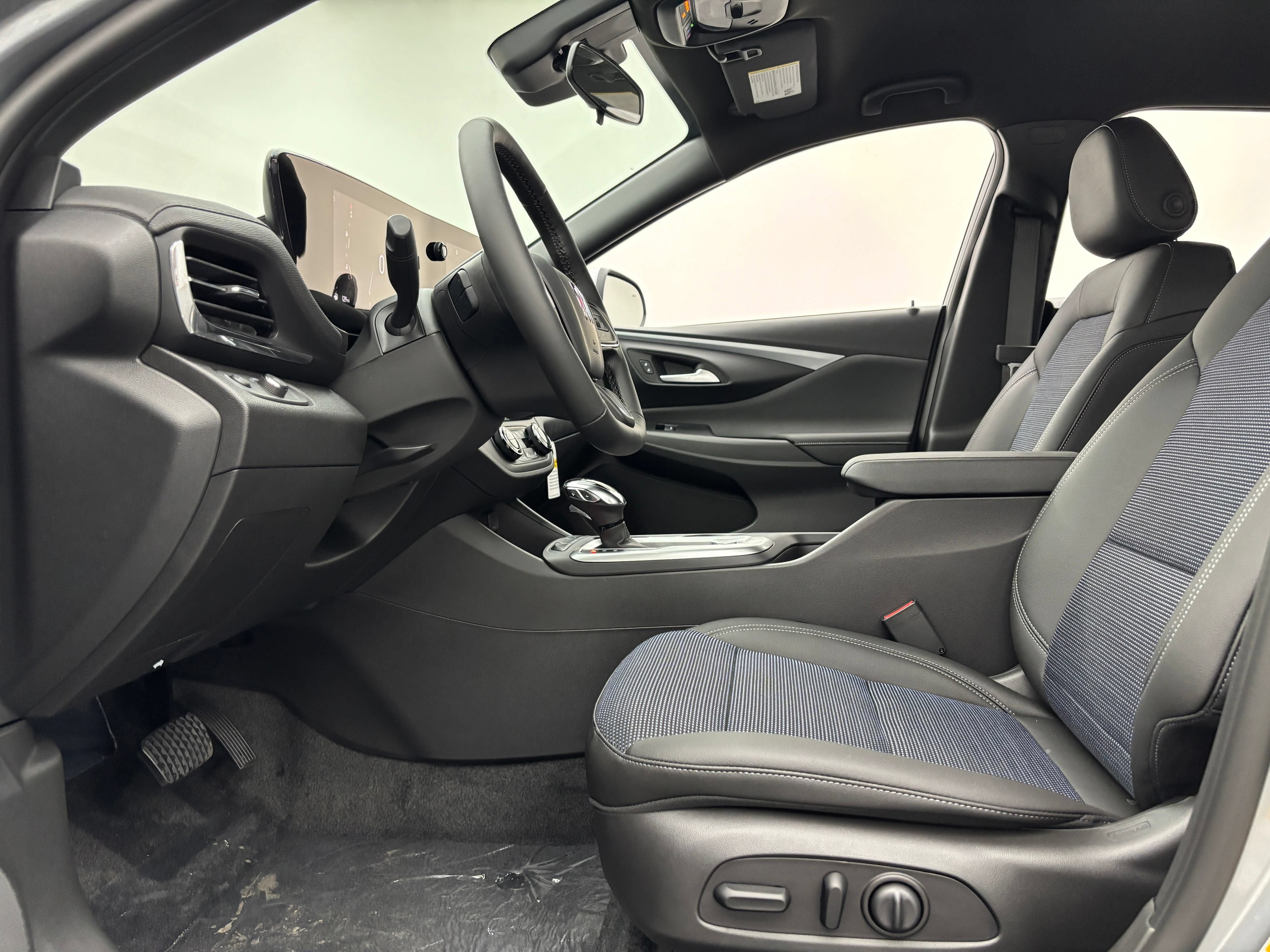 New 2026 Buick Envista Sport Touring w/ Convenience I Package FWD image 15